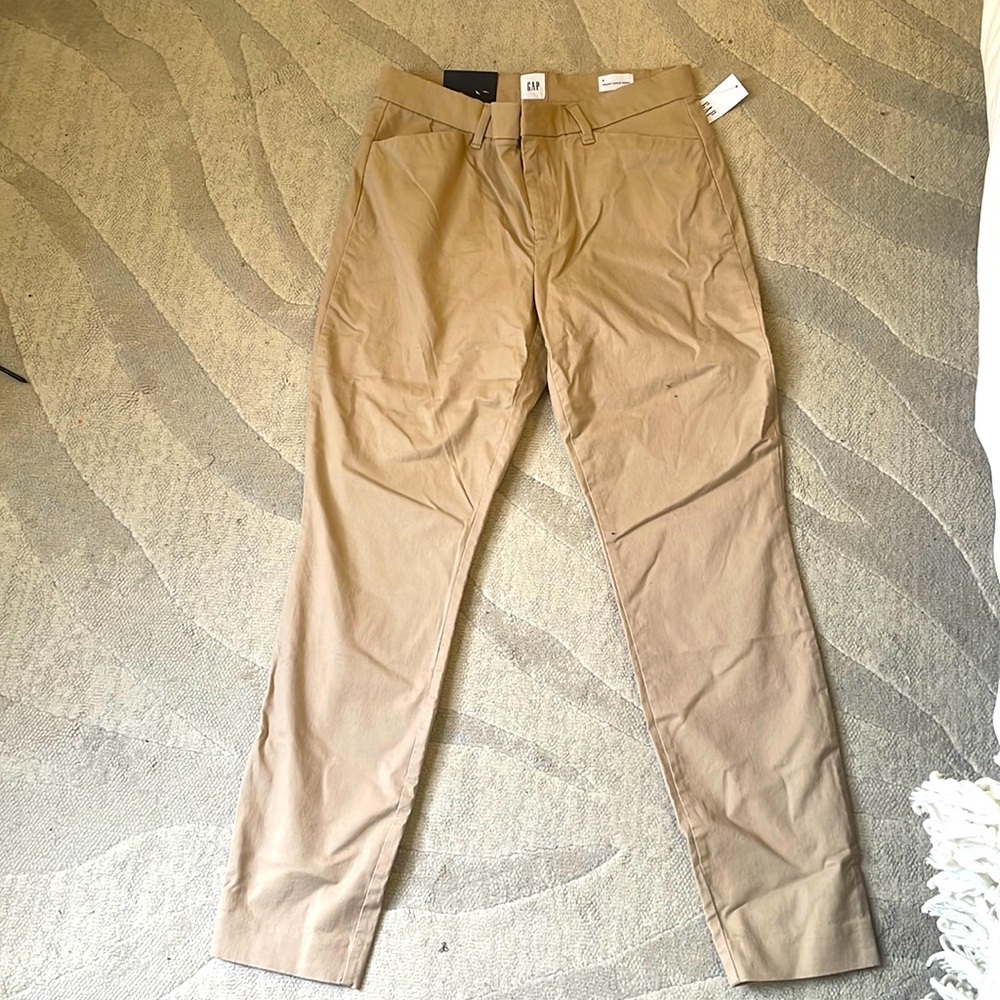 Brand new never worn size 4 womens skinny ankle khaki pants